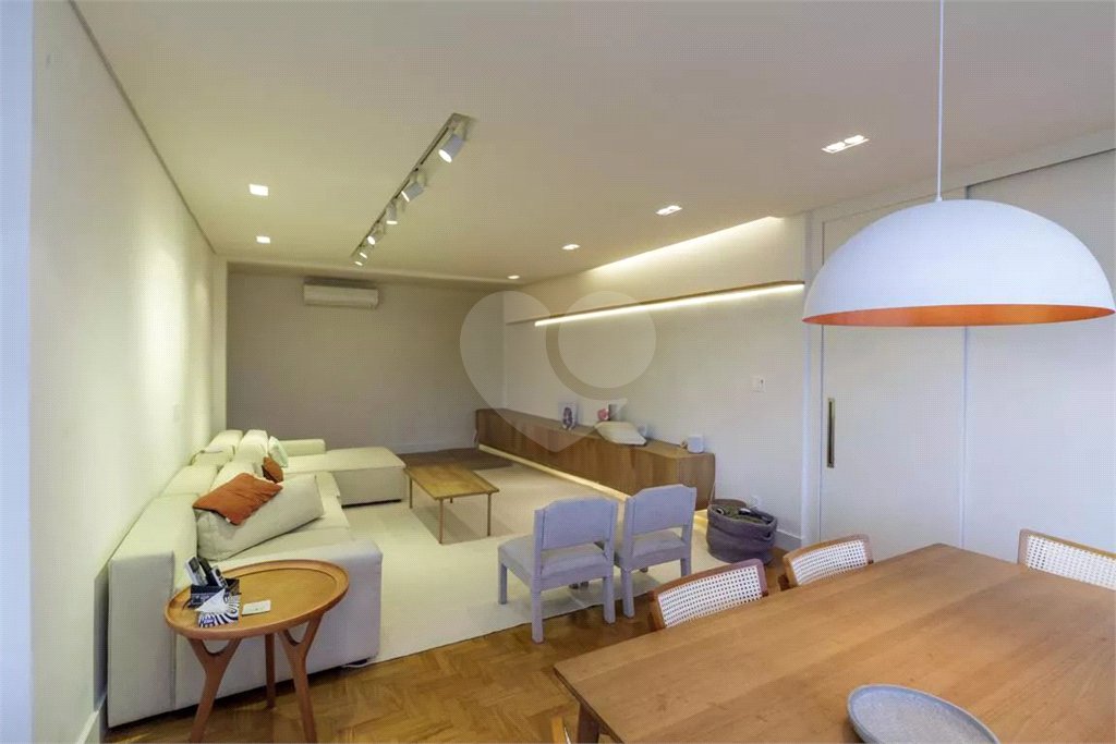 Apartamento à venda com 4 quartos, sendo 2 suítes, em Higienópolis, São Paulo, SP
