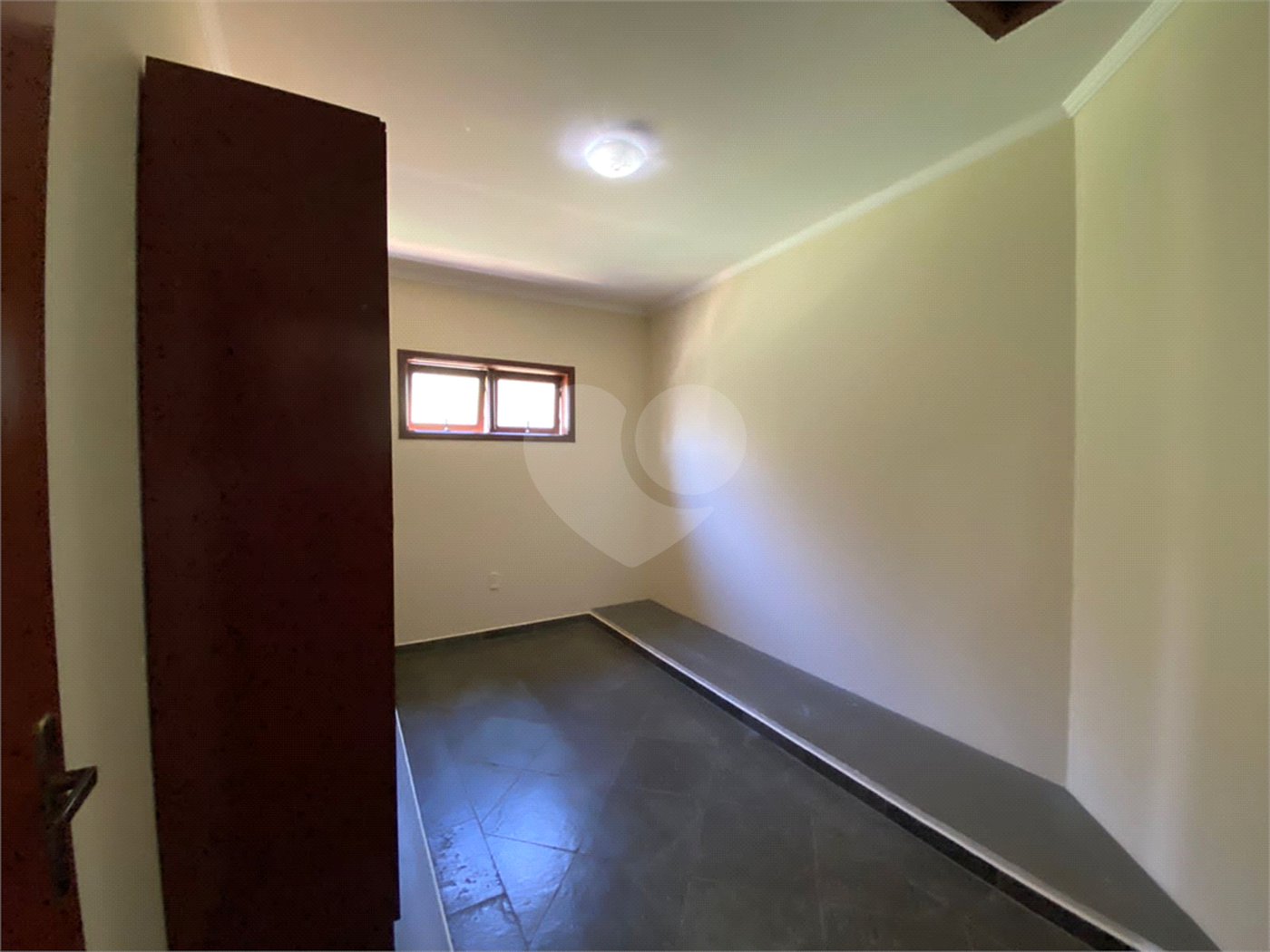 Casa à venda com 3 suítes no condomínio Villaggio Capriccio, Louveira - SP