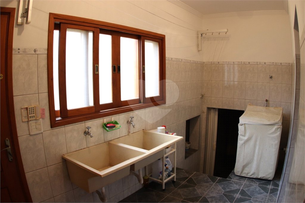 Casa à venda ou para alugar com 3 suítes em Vila Petrópolis, Atibaia, SP