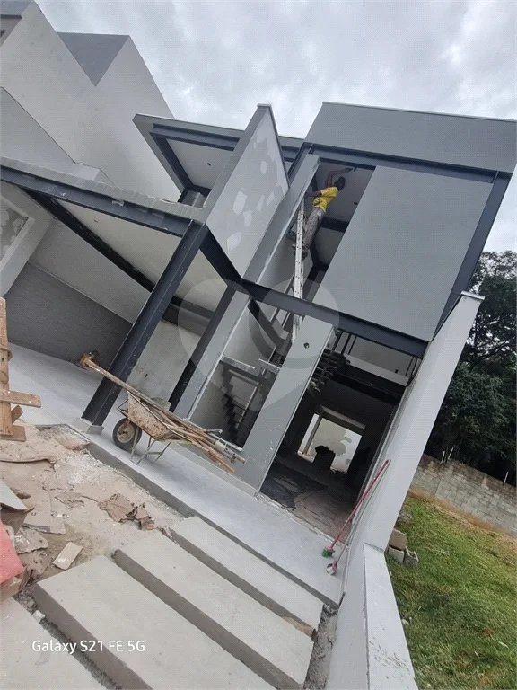 Casa à venda com 3 quartos, sendo 2 suítes,  no condomínio Vila Verde - Gramadão 1, Jundiaí - SP