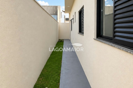 Casa à venda com 3 quartos, sendo 1 suíte, no condomínio Terra Ville, Três Lagoas - MS