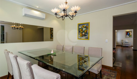 Casa à venda com 4 quartos, sendo 2 suítes,  em Chácara Monte Alegre, São Paulo, SP