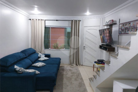 Casa à venda com 2 suítes no condomínio Villa Dell Victor, São Paulo - SP