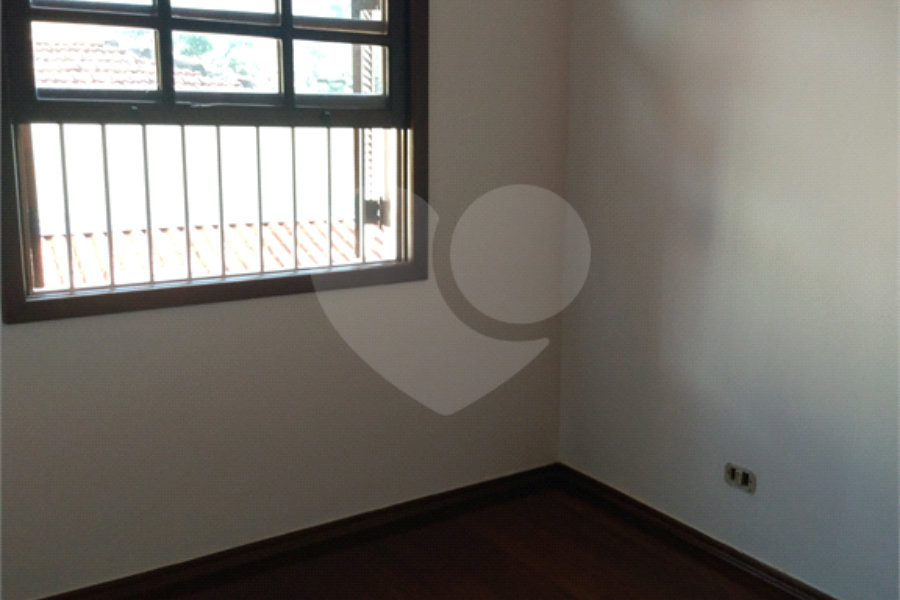 Sobrado à venda com 3 quartos, sendo 1 suíte, em Horto Florestal, São Paulo, SP