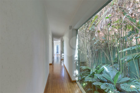 Casa à venda com 3 quartos, sendo 1 suíte, em Guarapiranga, São Paulo, SP