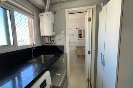 Apartamento à venda com 3 quartos, sendo 1 suíte,  em Santo Amaro, São Paulo, SP