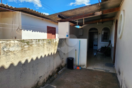 Casa à venda com 3 quartos em Vila Suconasa, Araraquara, SP