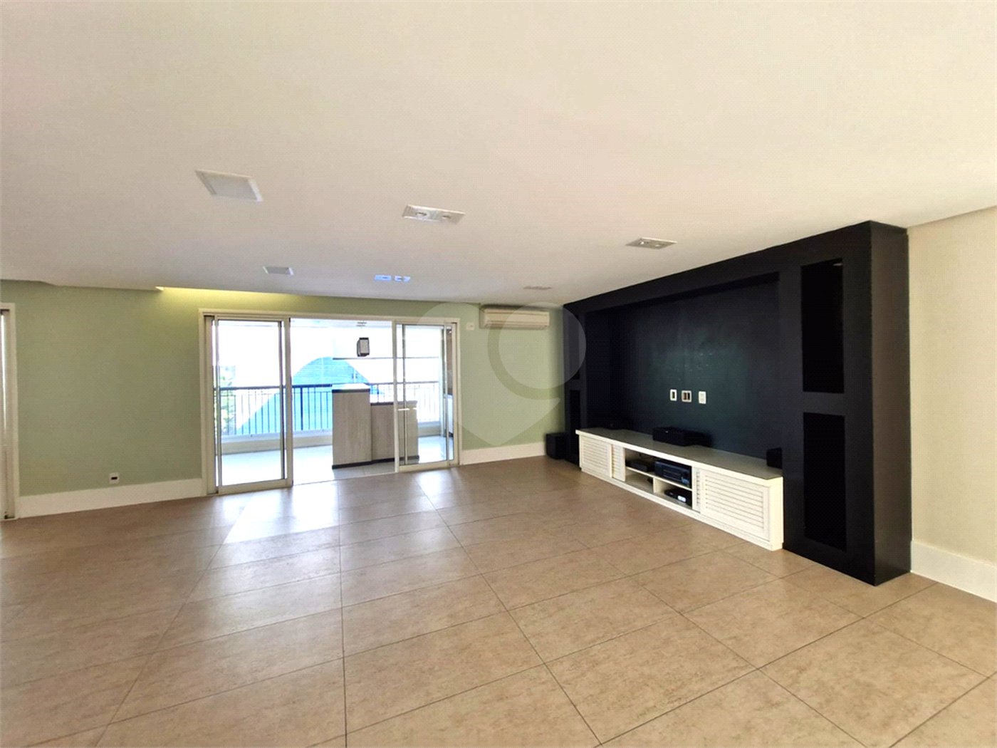 Apartamento à venda ou para alugar com 4 suítes em Alto da Boa Vista, São Paulo, SP