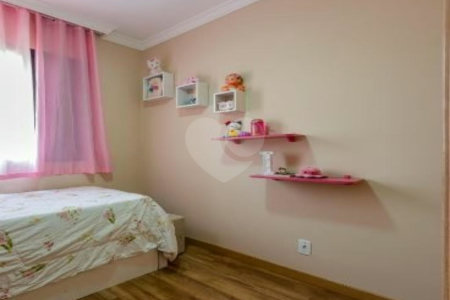 Apartamento à venda com 3 quartos, sendo 1 suíte,  em Jardim Monte Kemel, São Paulo, SP
