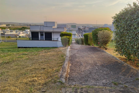 Terreno à venda no condomínio Lagos D Icarai, Salto - SP
