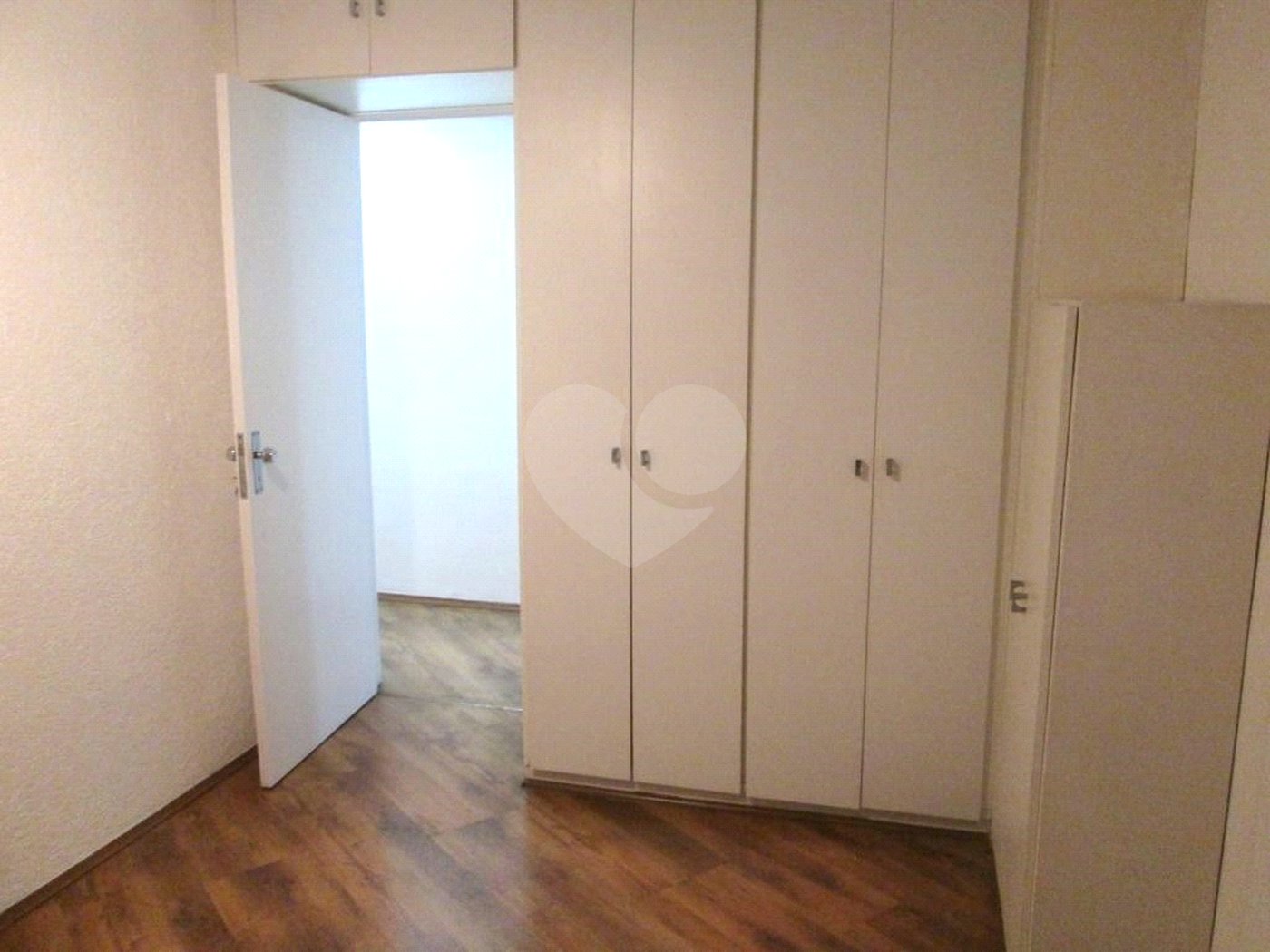 Apartamento à venda com 3 quartos, sendo 1 suíte,  em Paraíso, São Paulo, SP
