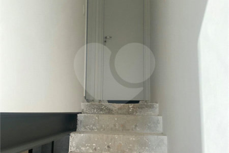 Casa à venda com 2 suítes no condomínio Vila Ilha de Creta, Valinhos - SP