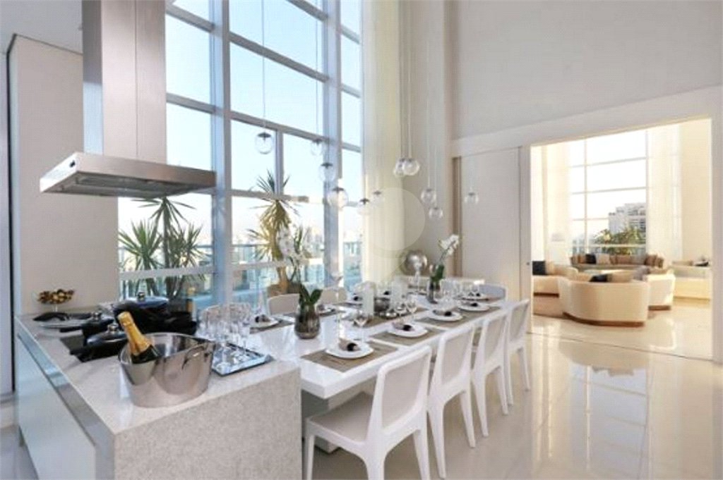 Apartamento à venda com 2 quartos, sendo 1 suíte,  em Brooklin Paulista, São Paulo, SP
