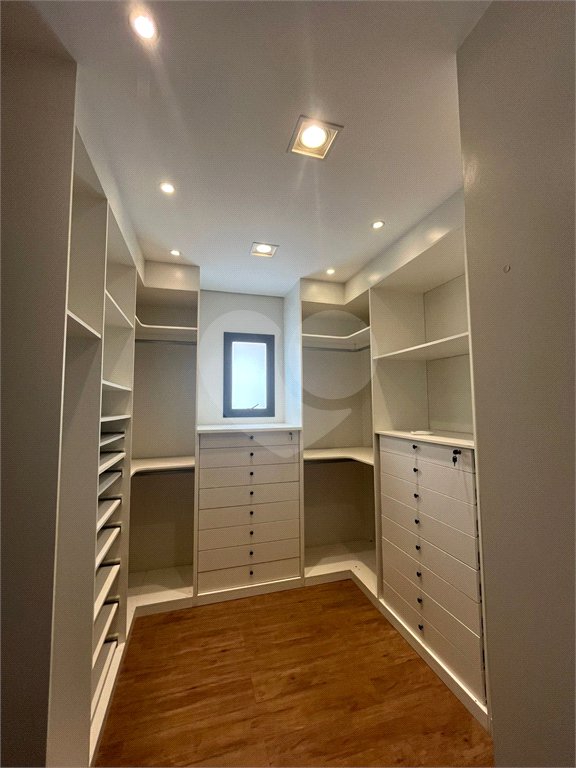 Casa à venda ou para alugar com 4 quartos, sendo 3 suítes, no condomínio Jardim Reserva Bom Viver de Indaiatuba, Indaiatuba - SP