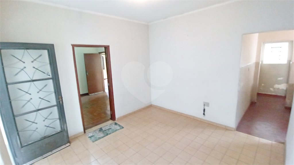 Casa à venda com 3 quartos em Vila Santana, Valinhos, SP