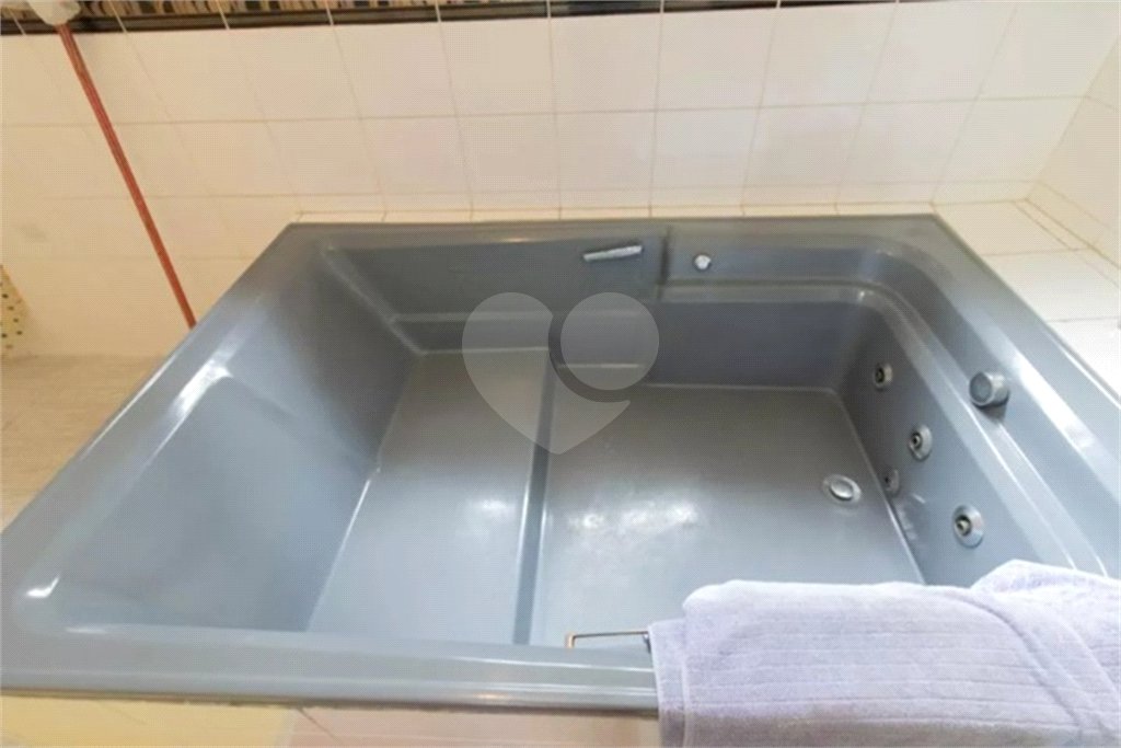 Casa à venda com 3 quartos, sendo 2 suítes,  em Jardim Santa Mena, Guarulhos, SP