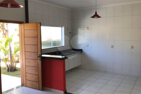Casa à venda com 3 quartos, sendo 1 suíte, no condomínio Vista Verde, Indaiatuba - SP