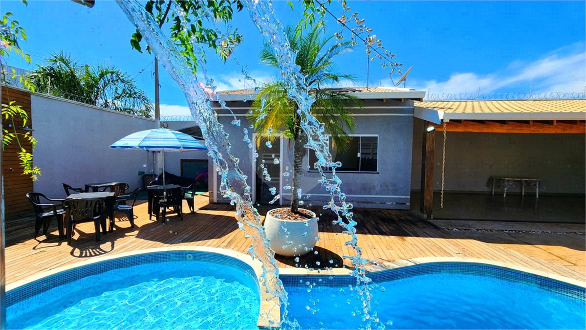 Casa à venda com 1 suíte em Jardim Pinheiros (vila Xavier), Araraquara, SP