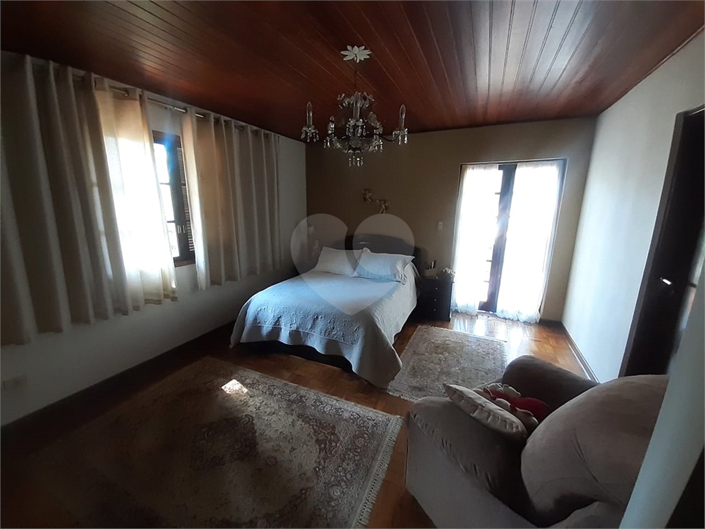 Casa à venda com 3 quartos, sendo 1 suíte, no condomínio Jardim da Monntanha Ii, Mairiporã - SP