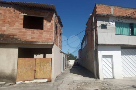 Terreno à venda em Canto do Rio, Seropédica, RJ