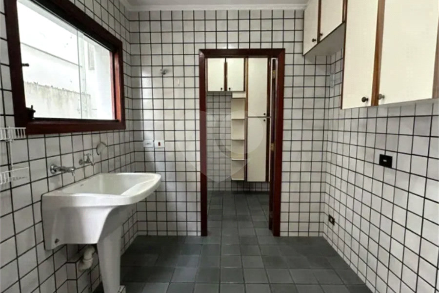Sobrado à venda com 3 quartos, sendo 1 suíte, em City Recanto Anastácio, São Paulo, SP