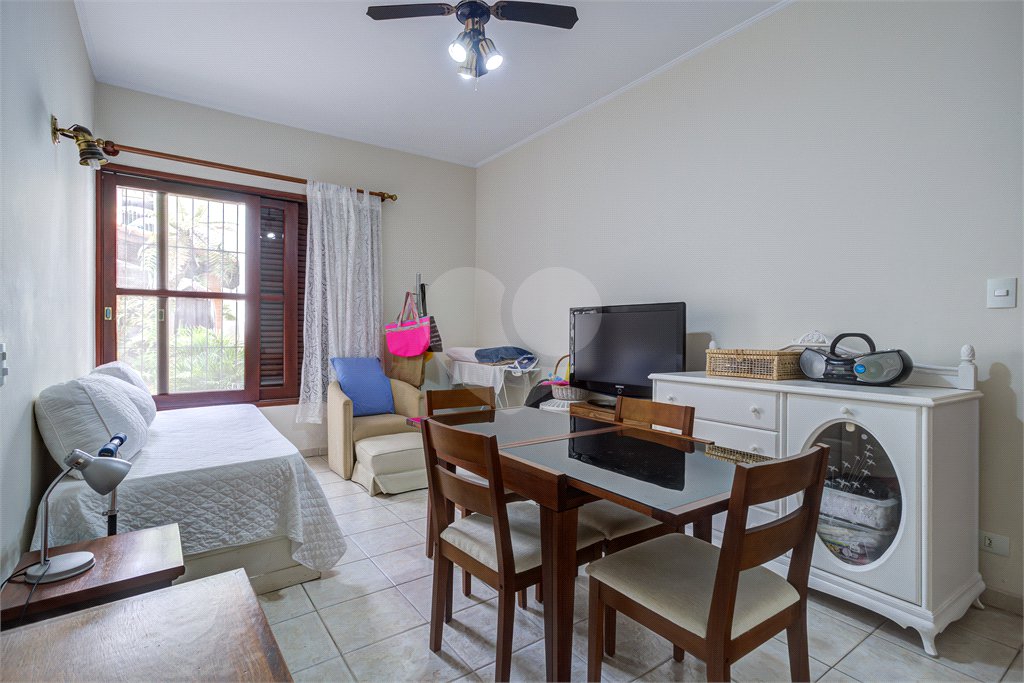 Casa à venda com 3 quartos, sendo 1 suíte, em Alto da Boa Vista, São Paulo, SP
