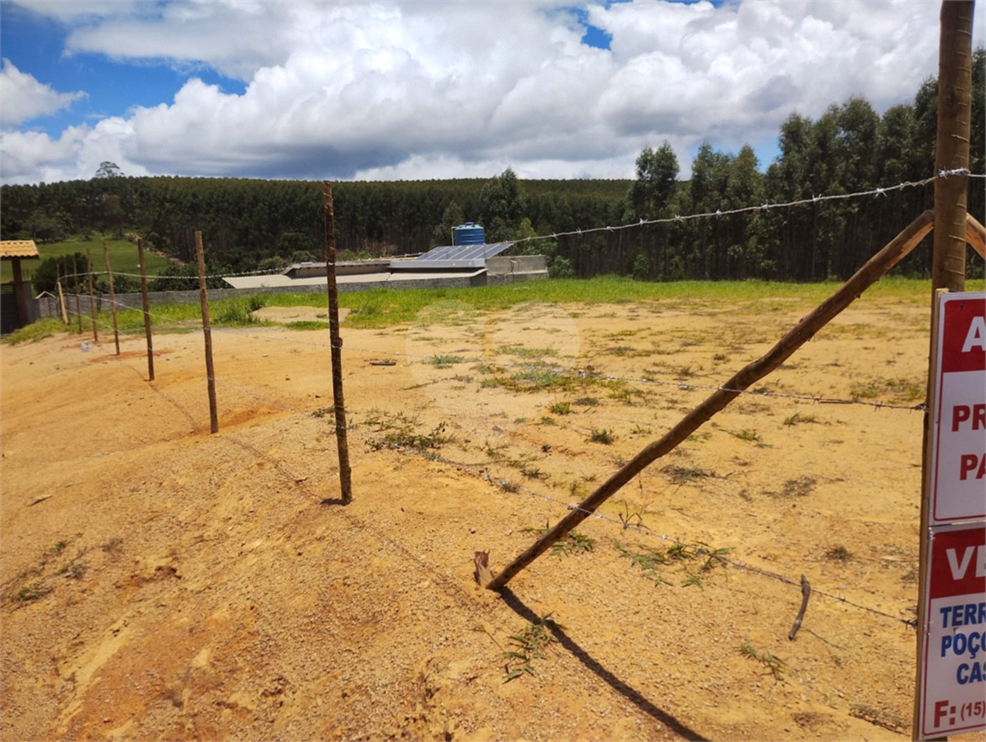 Chácara à venda com 2 quartos em Chácaras Berro D'água, Itu, SP