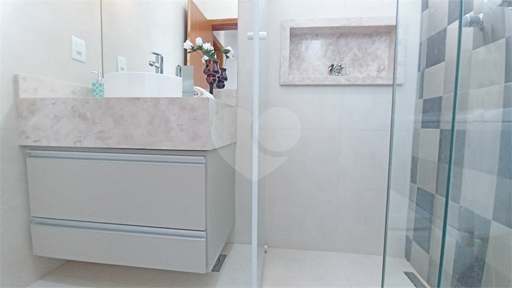 Casa à venda com 3 suítes no condomínio Vila do Sol, Valinhos - SP