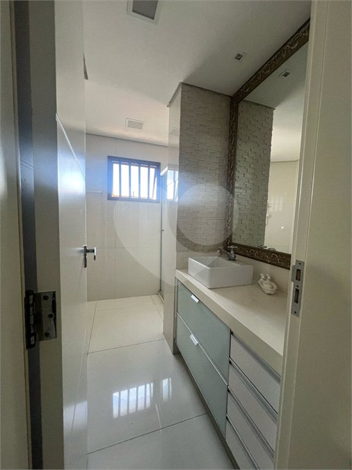 Apartamento à venda com 4 quartos, sendo 1 suíte,  em Jardim das Américas, Cuiabá, MT
