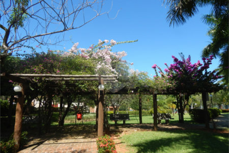 Casa à venda com 4 quartos, sendo 1 suíte, no condomínio Vale do Itamaracá, Valinhos - SP