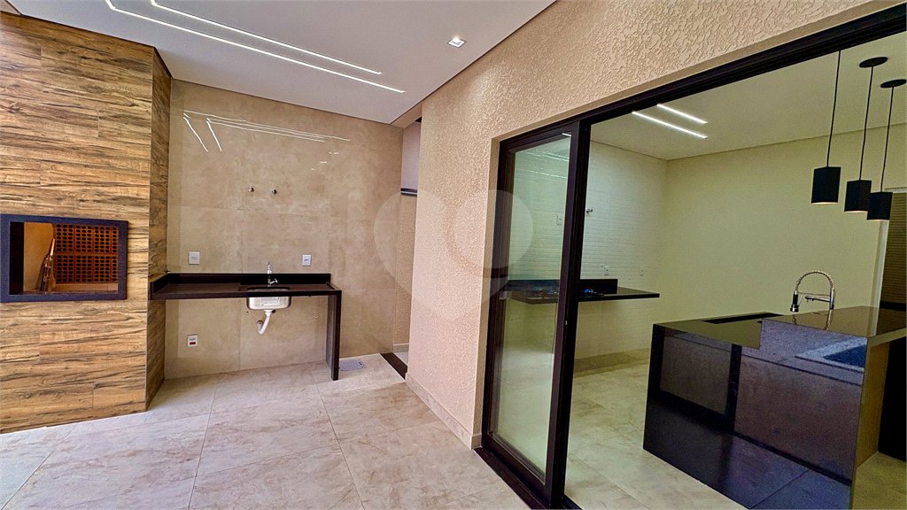 Casa à venda com 3 quartos, sendo 1 suíte, no condomínio Residencial Villagio Wanel, Sorocaba - SP