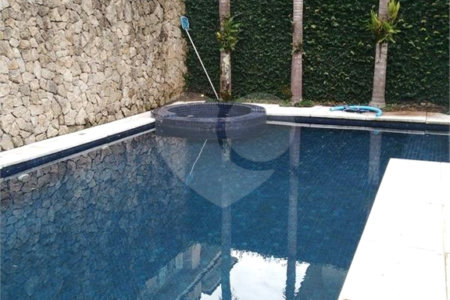 Casa à venda com 4 quartos, sendo 3 suítes, em Vila Tramontano, São Paulo, SP