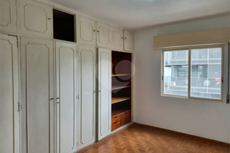 Apartamento à venda com 3 quartos, sendo 1 suíte, em Pinheiros, São Paulo, SP