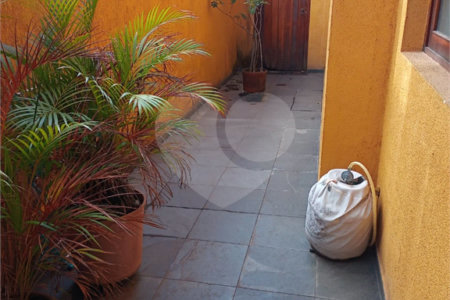 Sobrado à venda com 3 quartos em Jardim Colombo, São Paulo, SP