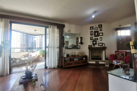 Apartamento à venda com 3 quartos, sendo 1 suíte,  em Vila Andrade, São Paulo, SP