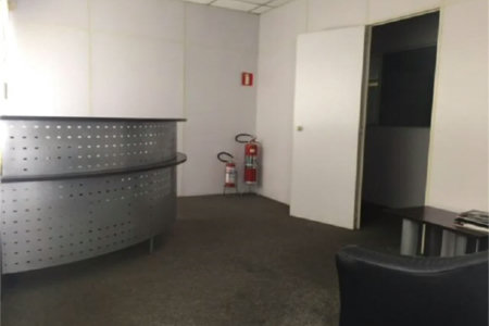 Prédio comercial no Butantã