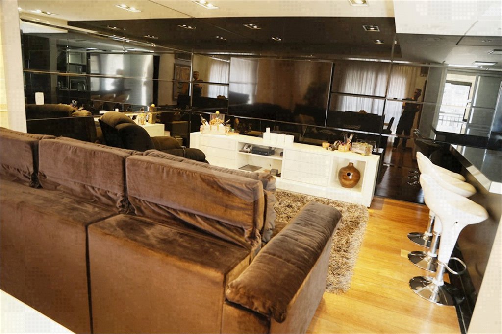 Apartamento à venda com 3 quartos, sendo 2 suítes, em Santana, São Paulo, SP