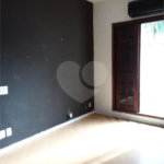 Sobrado à venda com 3 quartos em Moema, São Paulo, SP