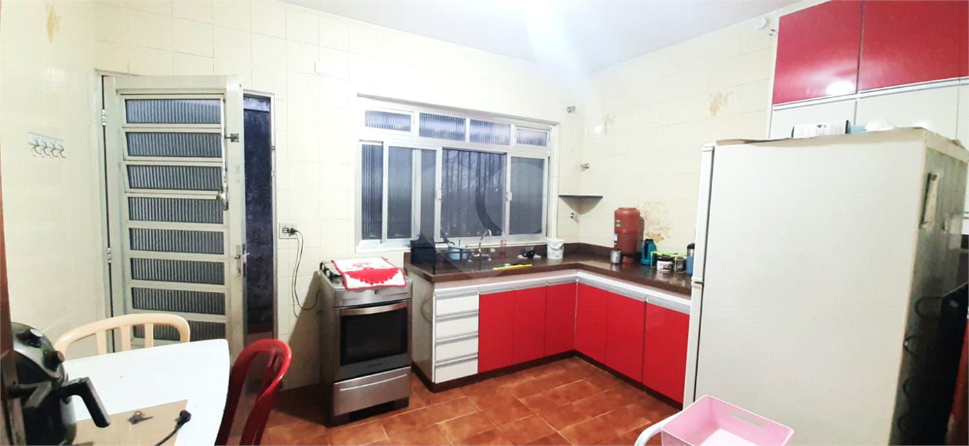 Casa à venda com 3 quartos, sendo 1 suíte, em Vila Nivi, São Paulo, SP