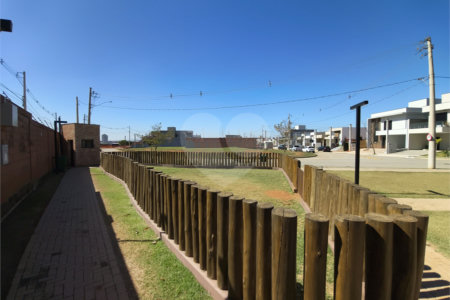 Casa à venda com 3 quartos, sendo 1 suíte, no condomínio Residencial Villagio Wanel, Sorocaba - SP