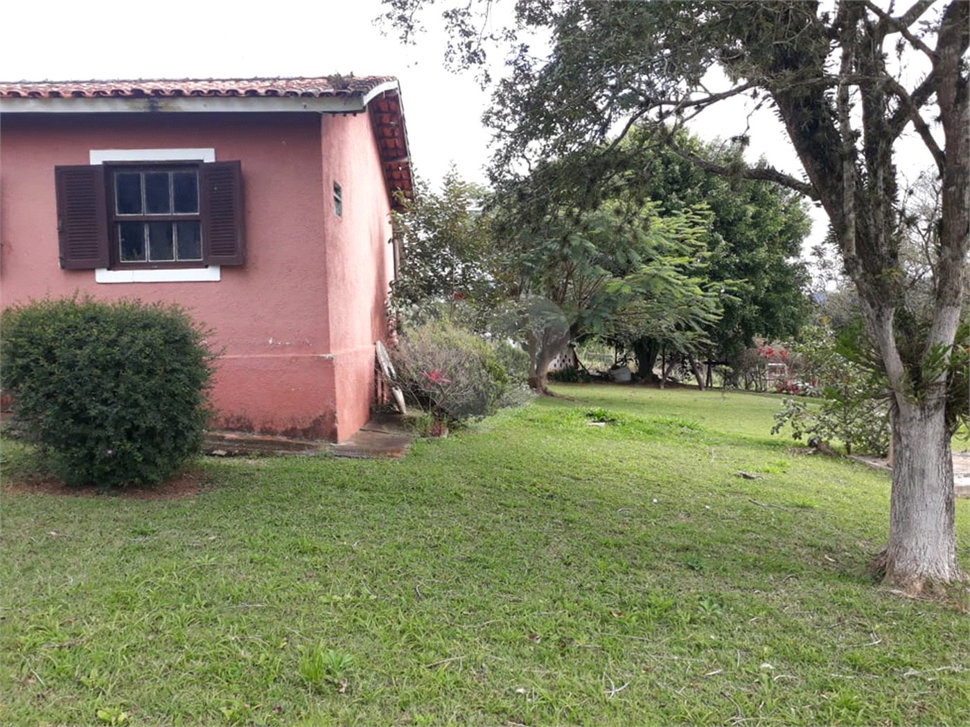 Chácara à venda com 4 quartos, sendo 2 suítes, em Jardim Conceição, São Roque, SP