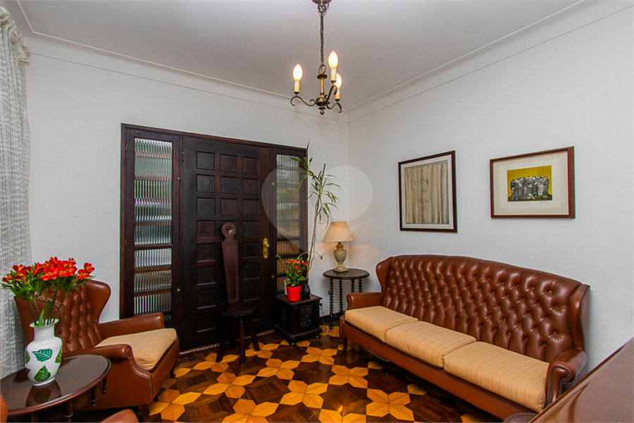 Sobrado à venda com 5 quartos em Vila Mariana, São Paulo, SP