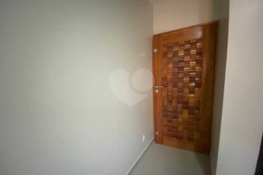 Casa à venda com 5 quartos, sendo 1 suíte,  no condomínio Casa, São Paulo - SP