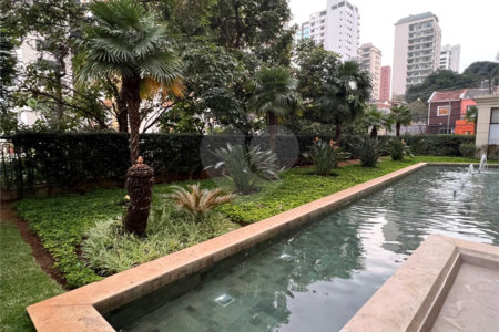 Apartamento à venda com 3 suítes em Campo Belo, São Paulo, SP