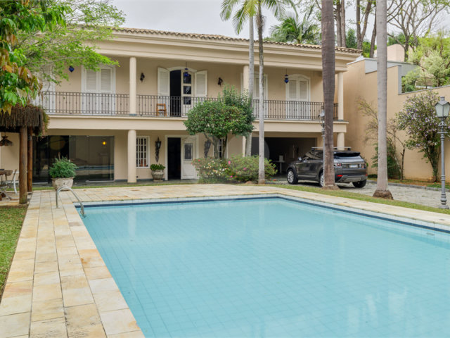 Casa à venda ou para alugar com 5 suítes em Alto da Boa Vista, São Paulo, SP