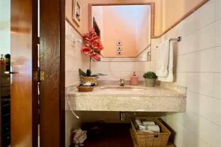 Casa de Vila à venda com 4 quartos, sendo 2 suítes,  em Botafogo, Rio de Janeiro, RJ