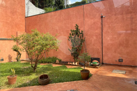 Casa à venda ou para alugar com 4 quartos, sendo 3 suítes, em Jardim Leonor, São Paulo, SP