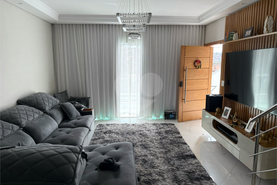 Sobrado à venda com 3 suítes em Tremembé, São Paulo, SP