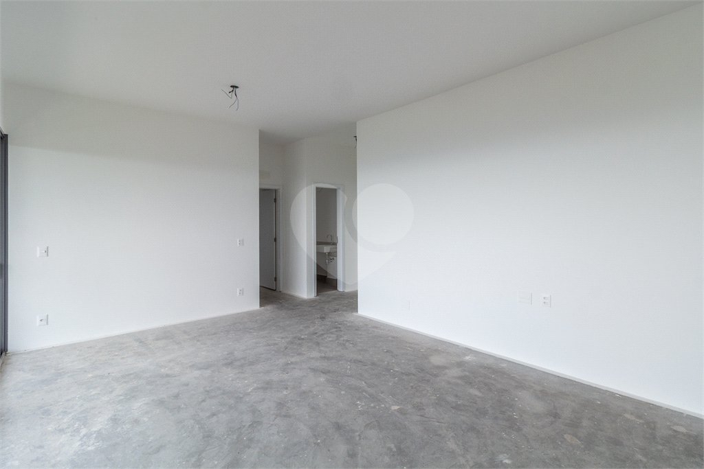 Apartamento à venda ou para alugar com 4 quartos, sendo 3 suítes, em Jardim Morumbi, São Paulo, SP