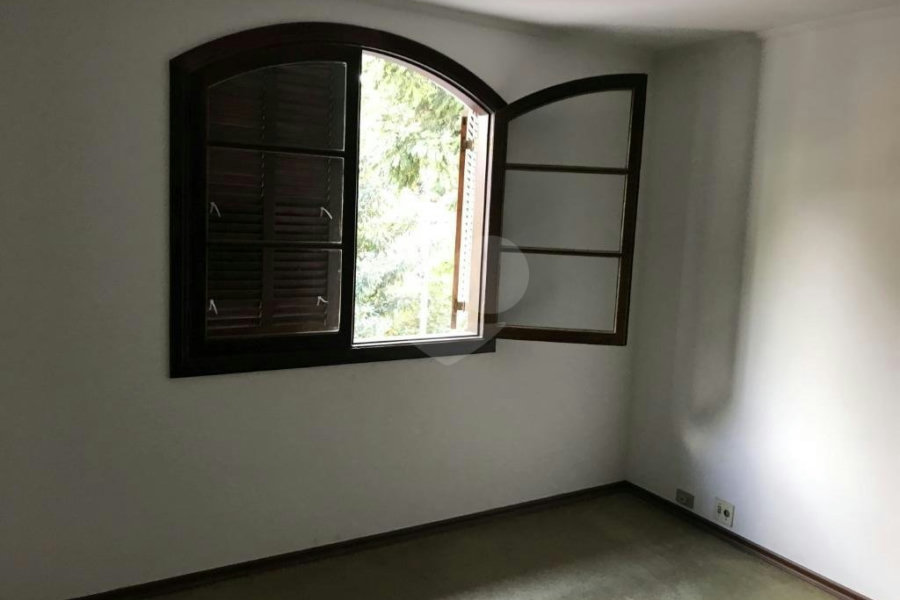Casa à venda com 3 quartos, sendo 1 suíte,  em Vila Irmãos Arnoni, São Paulo, SP
